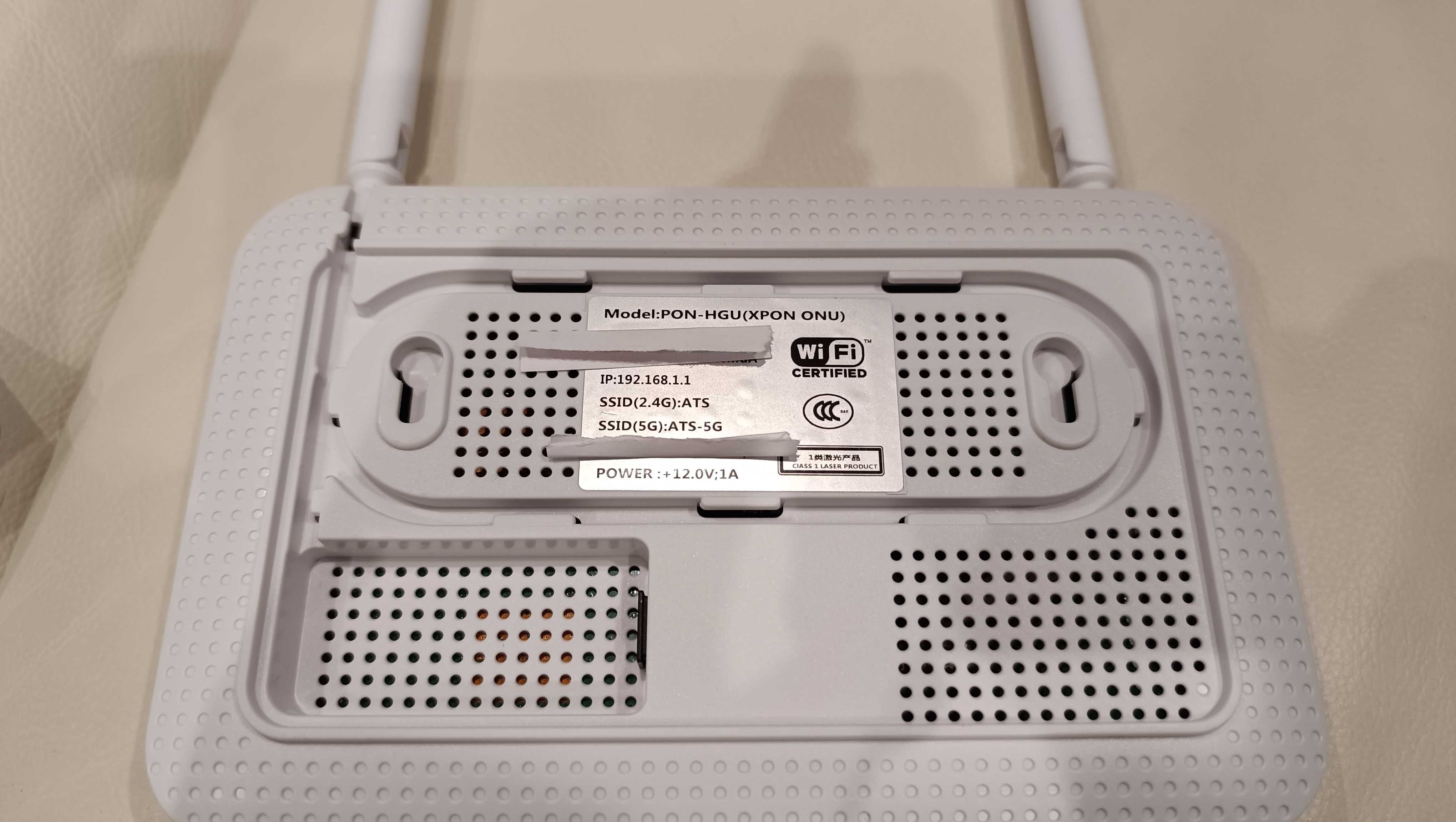 router wifi dwupasmowy  2,4 GHz i 5 GHz ADSL z wbudowanym modemem