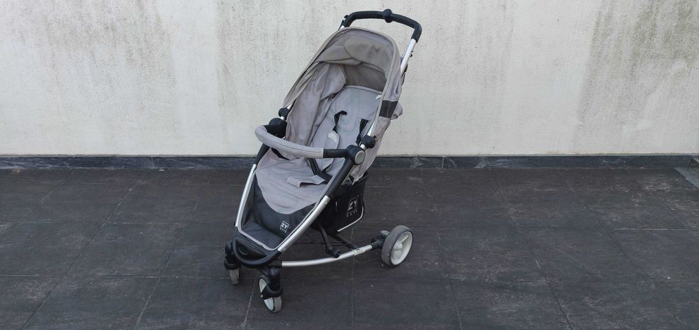 Vendo Carrinho e Ovo/Babycoque de Bebé Zippy Safe