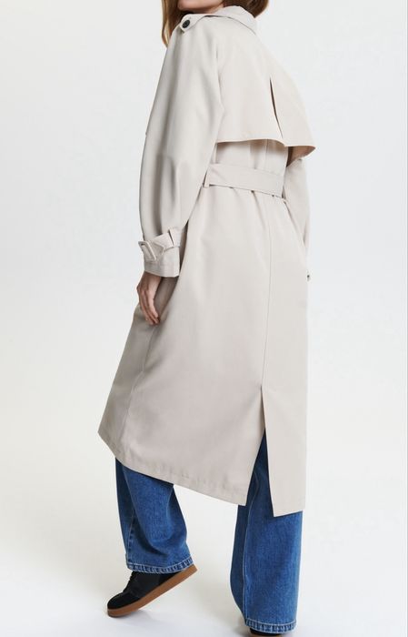 Стильний класичний тренч в гарному стані