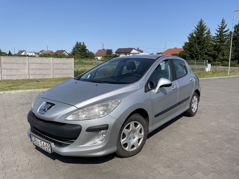 Peugeot 308 srebrny, pierwsza rejestracja w Polsce