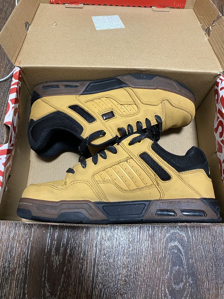 Dvs shoes кроссовки