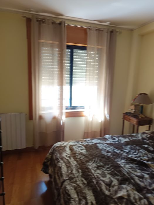 Sommier tamanho XL (king size) com colchão e arrumação