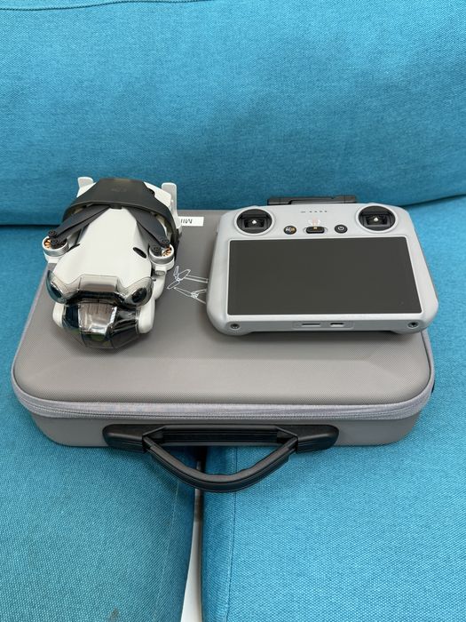 DJI Mini 4 Pro with RC 2 Remote Controller (CP.MA.00000732.01)