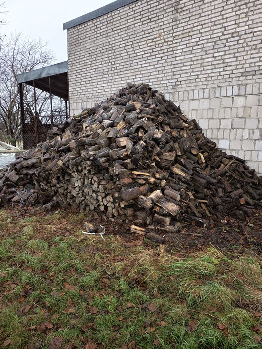 Sprzedam drewno opałowe. Grab około 25 m przestrzennych. Rok sezonowan