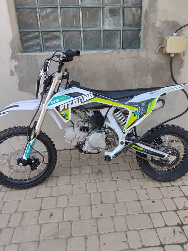 Sprzedma crossa marki Pit gang 125 enduro