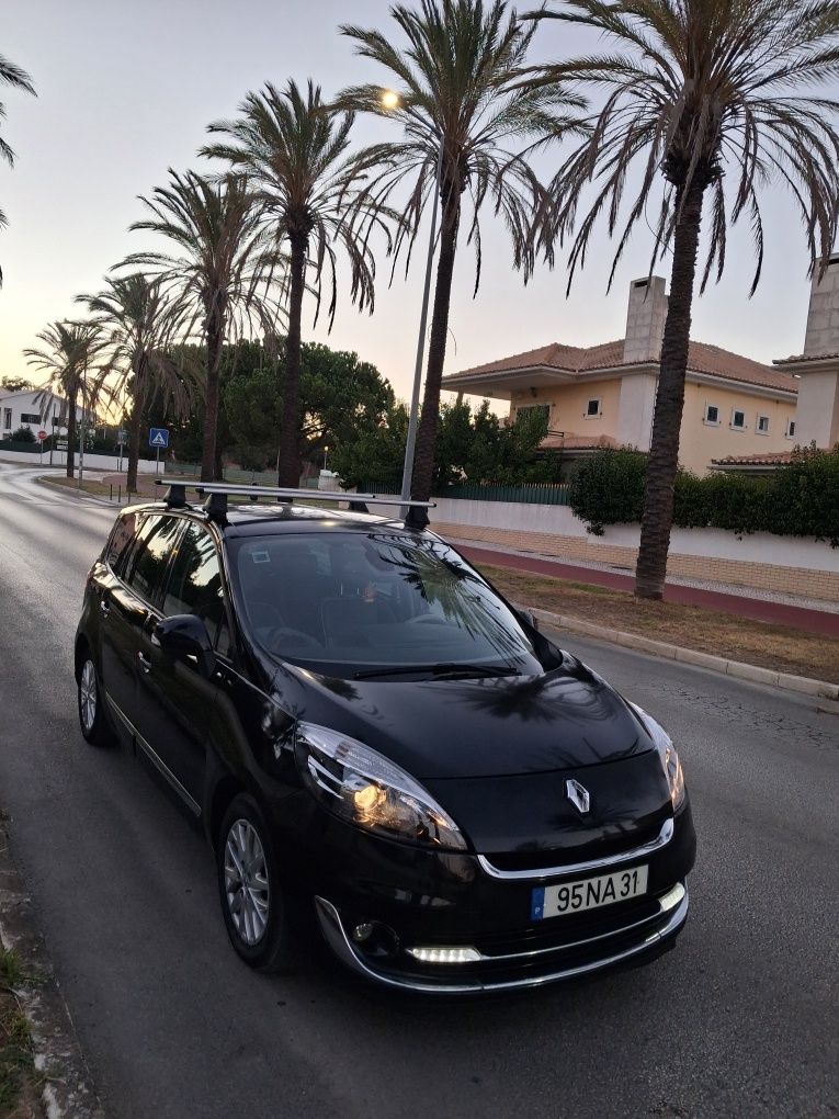 RENAULT GRAND Scénic 1.6 dci Bose Edition 7L
