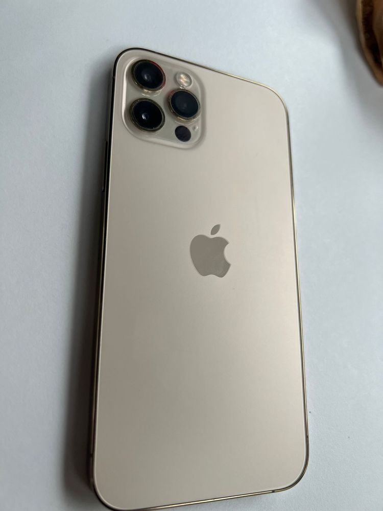 iPhone 12 Pro “Dourado”