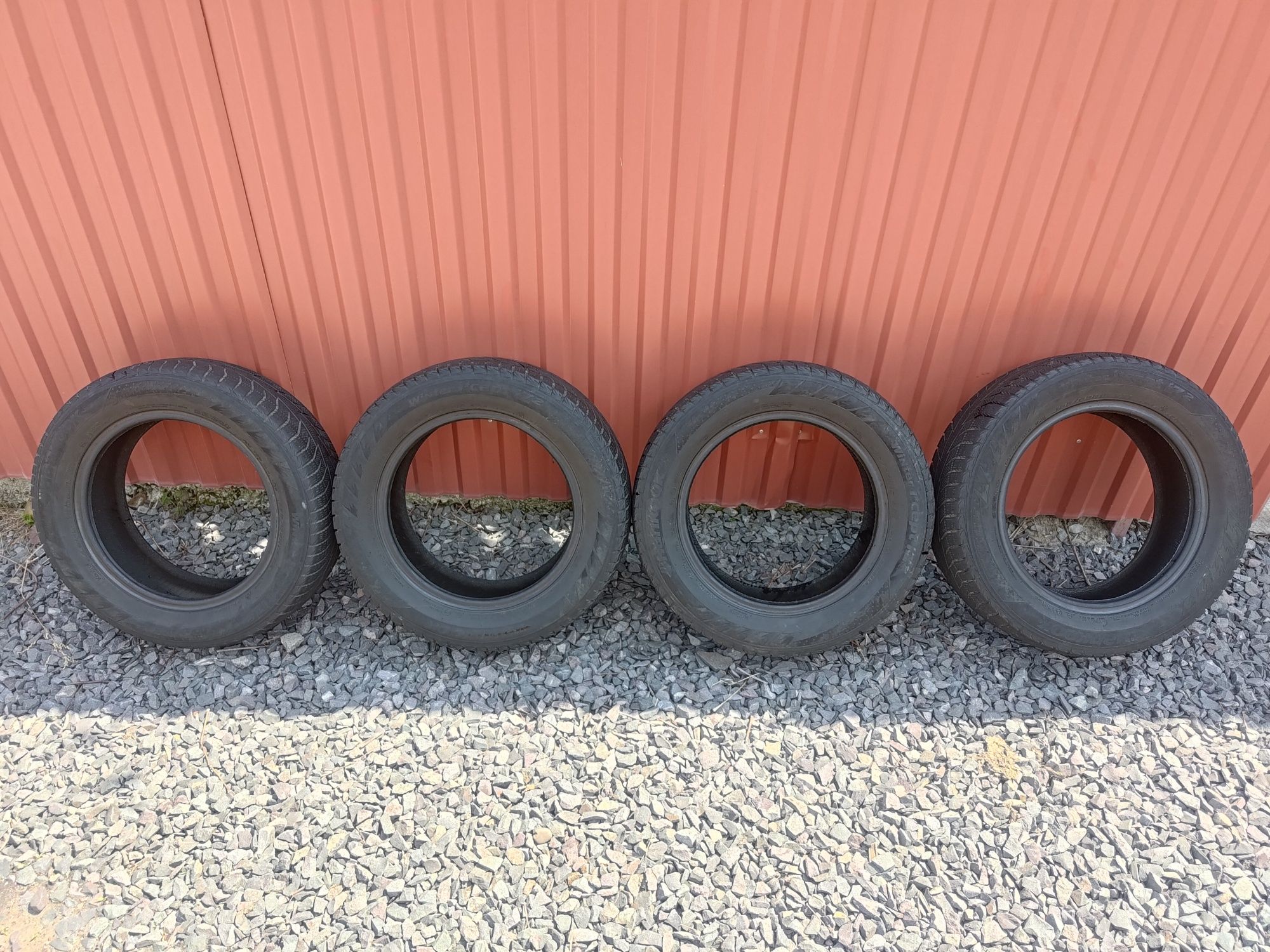 Шини Hankook 185/65R15 92Т комплект [зима)