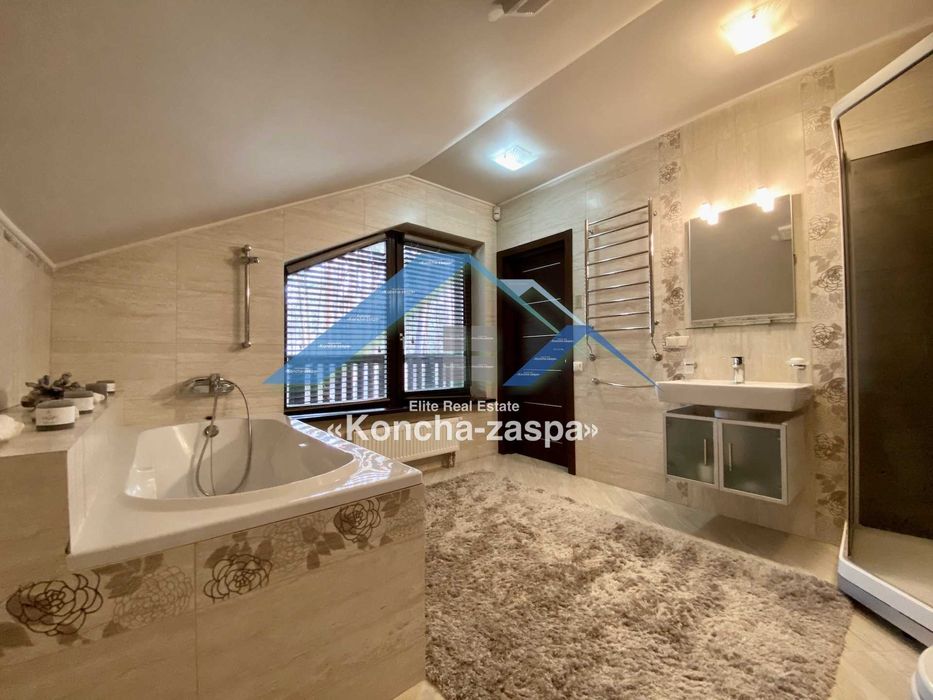 Дом в клубном КГ с бассейном. Козин. Конча Заспа