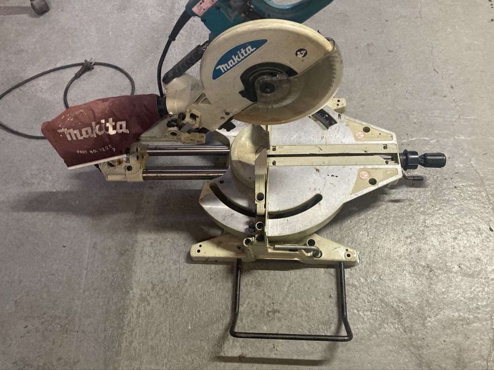Торцовочна пила Makita ls 1013