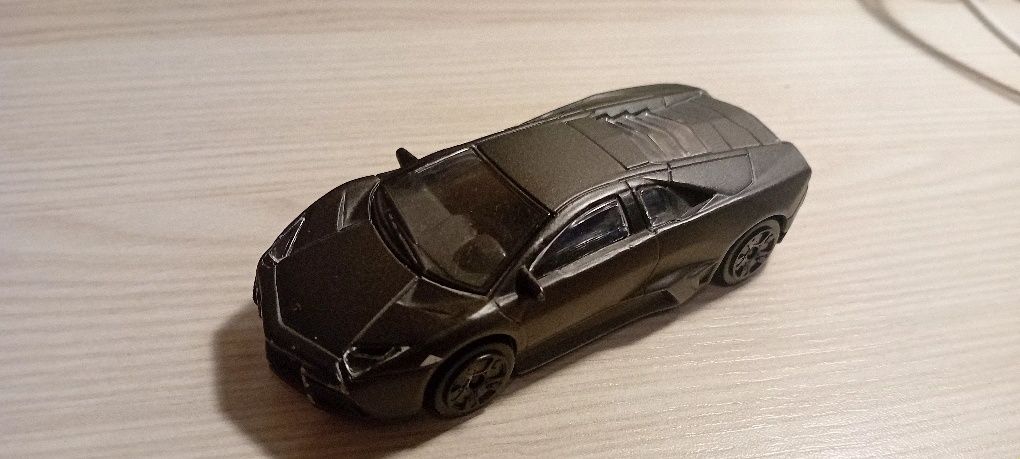 Model Lamborghini reventon skala 1:43