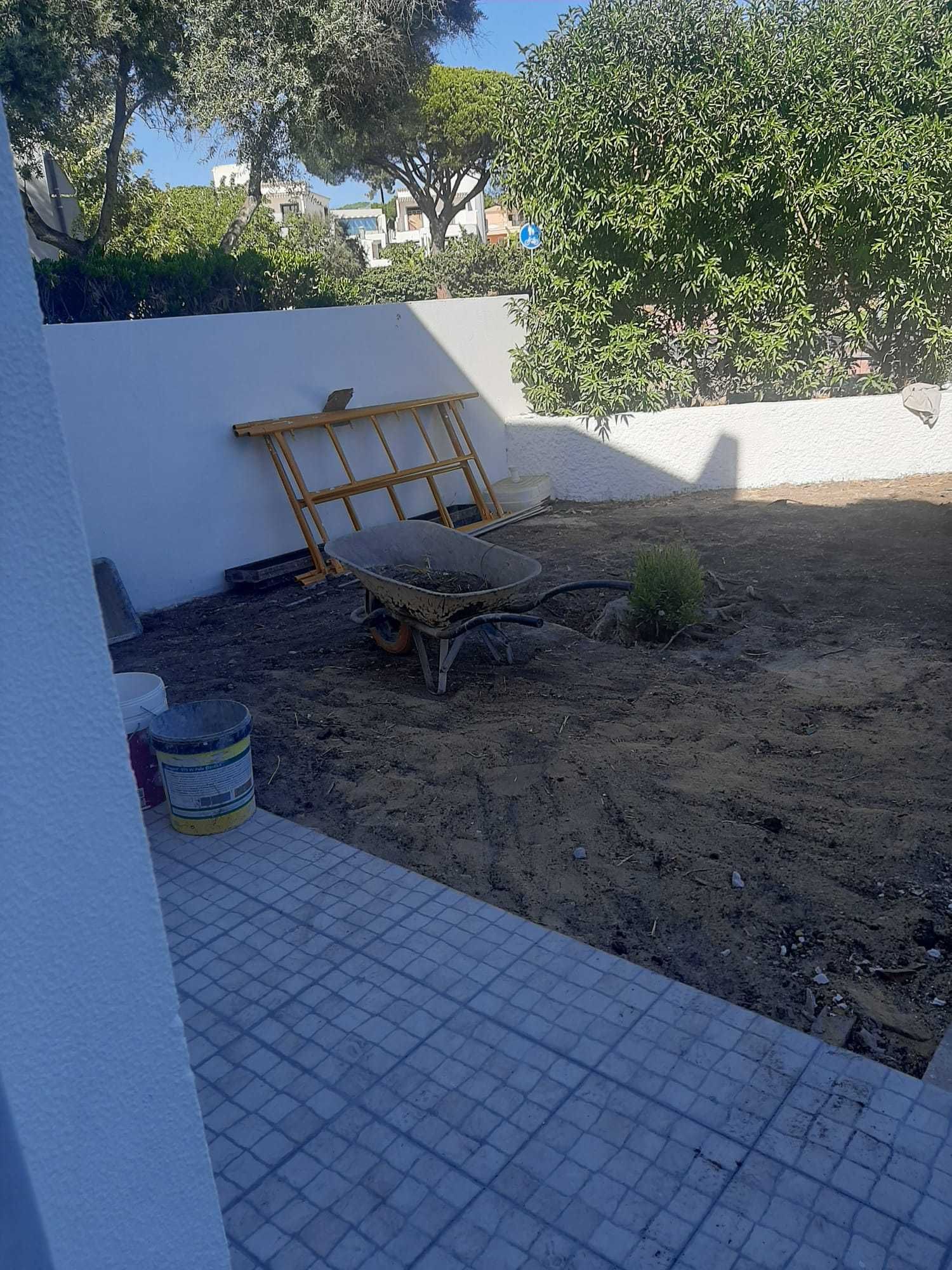 Vilamoura centro - r/c de moradia T2 com jardim
