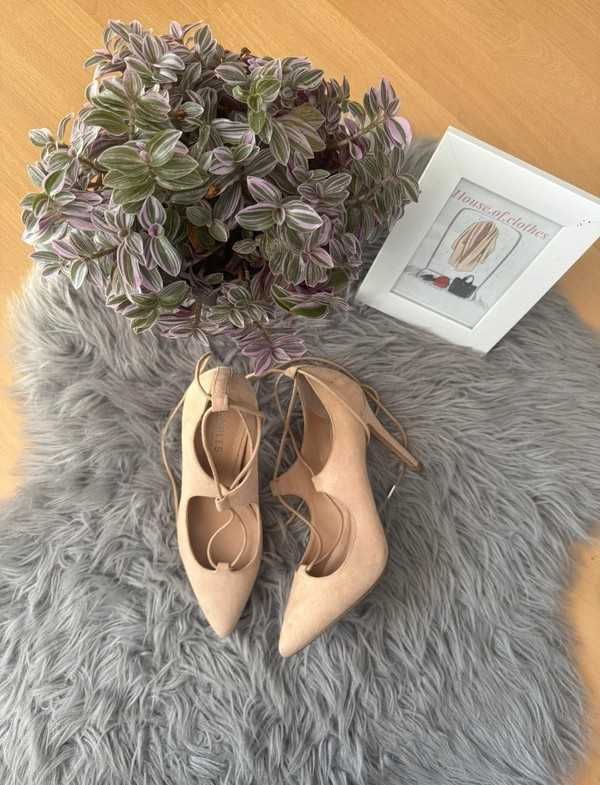 Szpilki beżowe wiązane eleganckie wizytowe minimal high heels 39/39,5