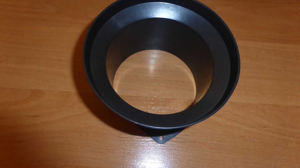 Труба воздуховод на корпус компьютера