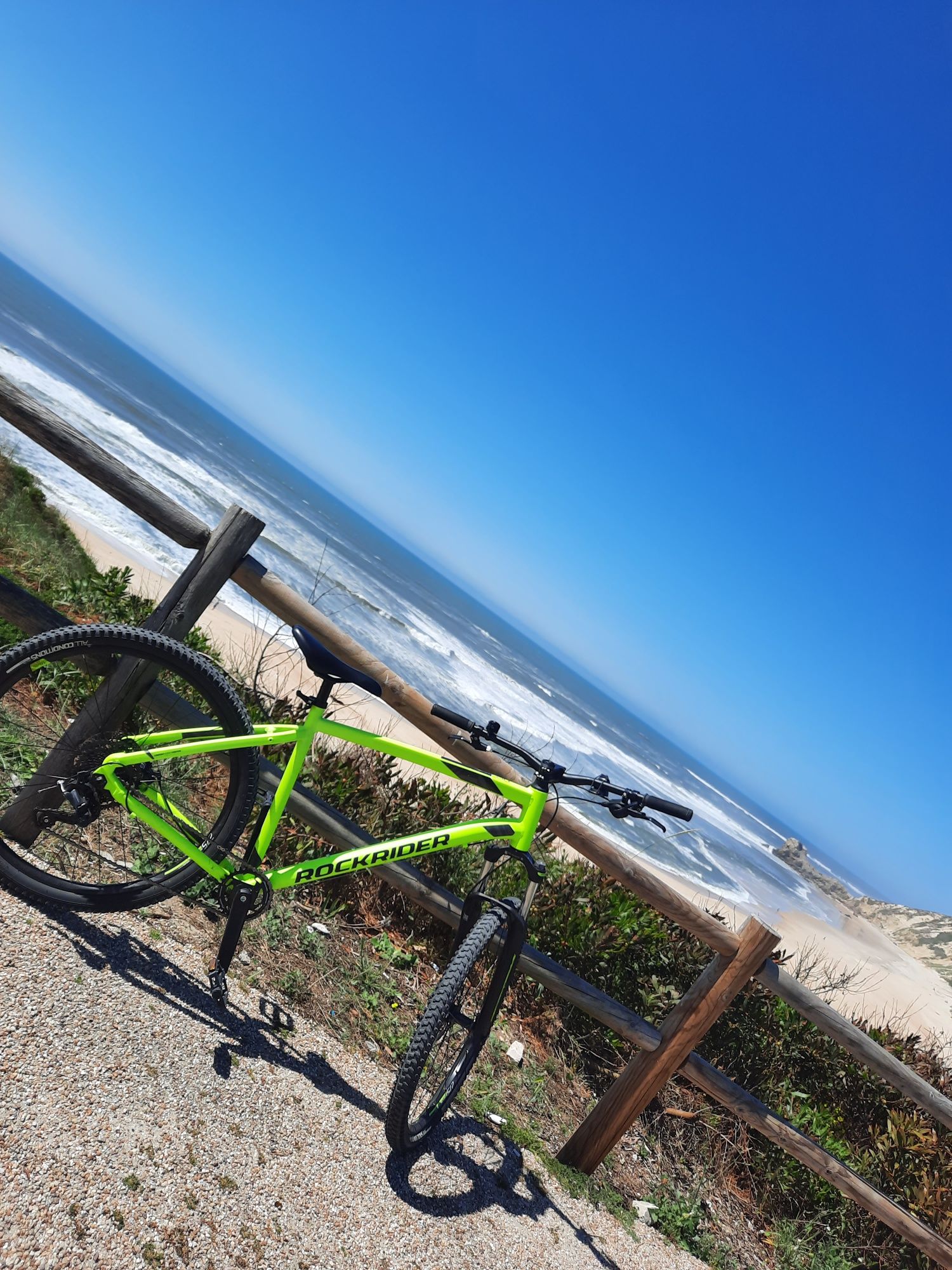 Bicicleta  nova 1 mês  de uso