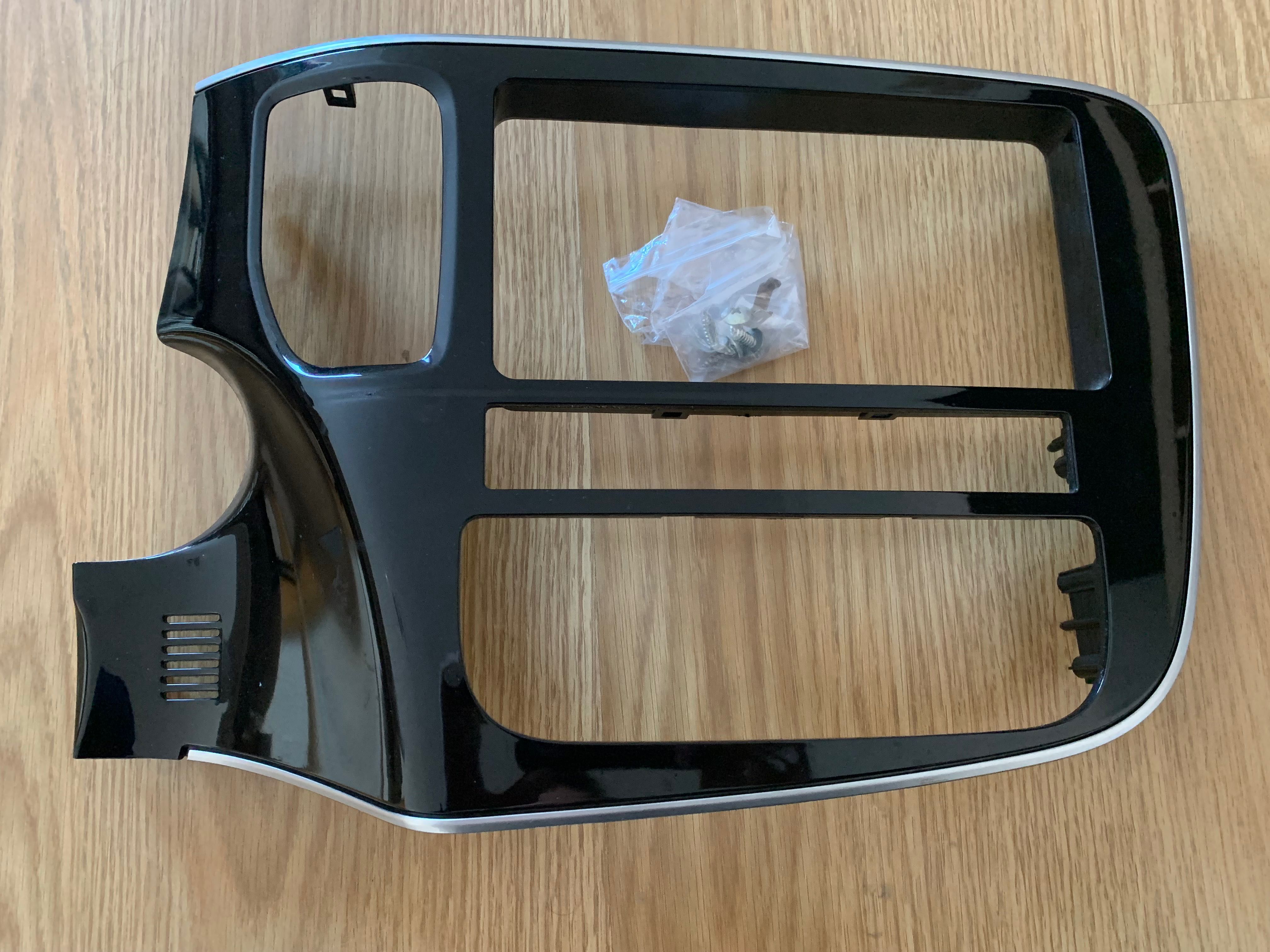 Rádio ORIGINAL Mitsubishi Outlander