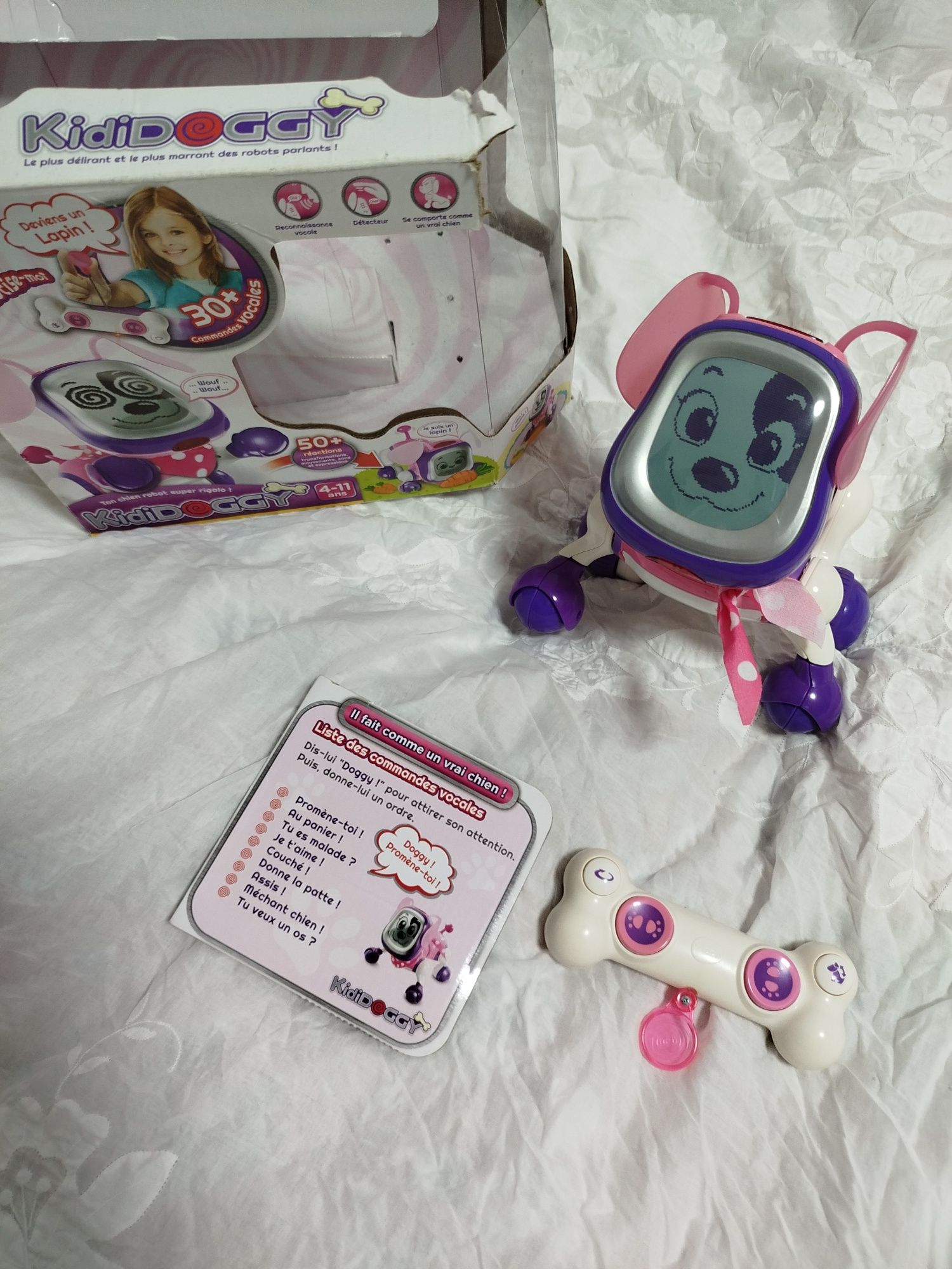 Cão robô brinquedo francês