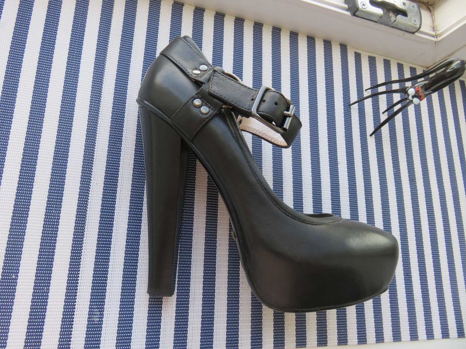 Туфли Attizzare(Италия).Размер 37.Стелька 24см