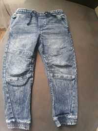 Spodnie jeans, 104