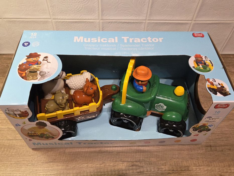 REZERWACJA - Interaktywny grający traktor