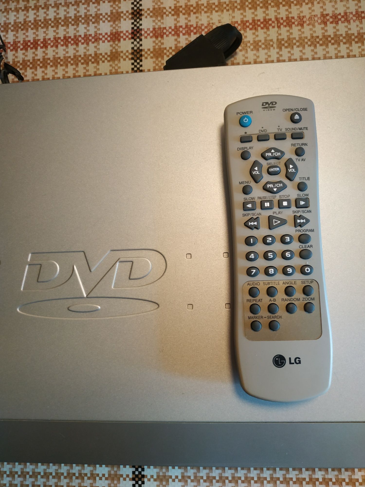 Проигрыватель DVD LG 5253