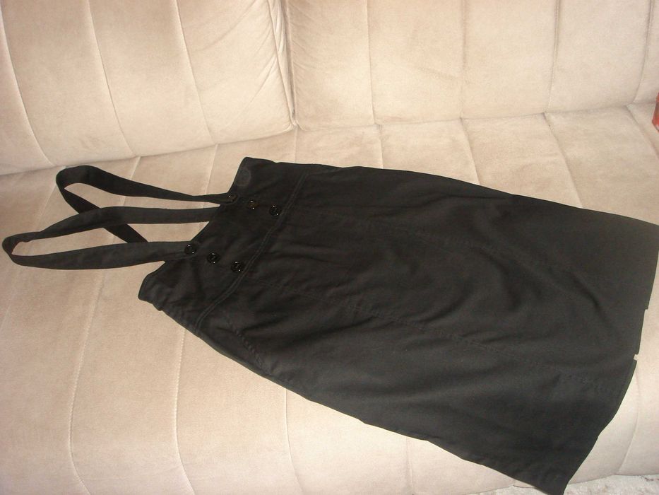 spódniczka na szelkach z podwyższonym stanem