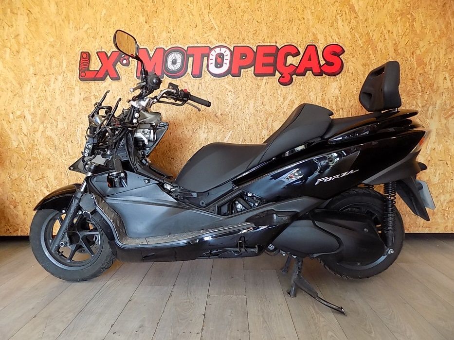 Honda Forza 250 ano 2009 para peças.