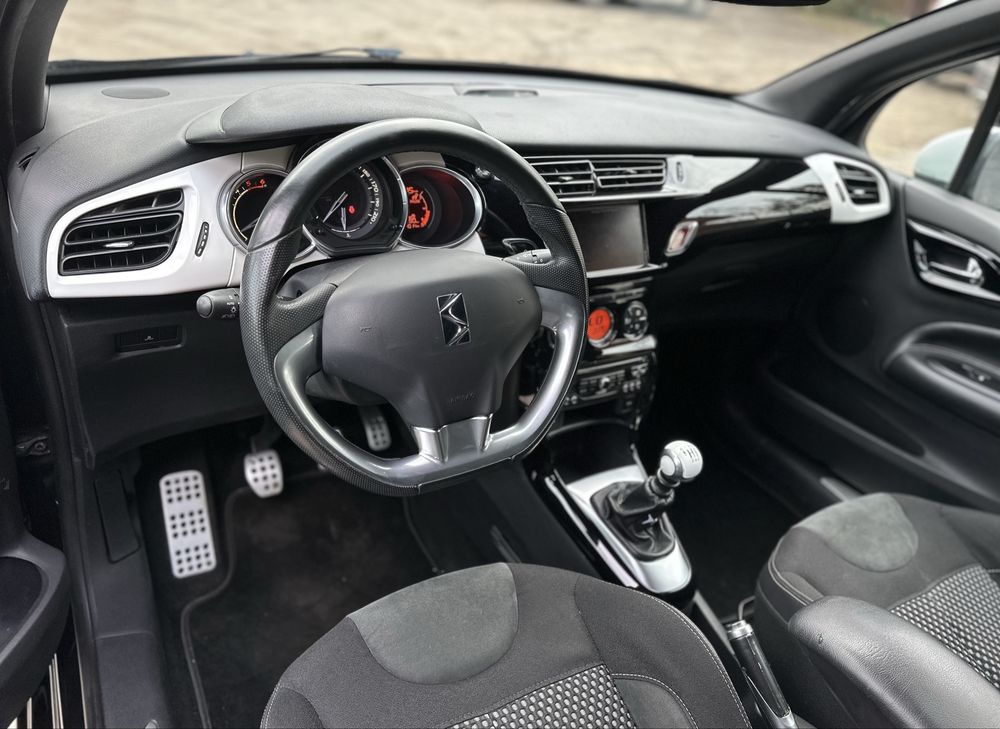 Citroen DS3 2011 1.6 eHDI  110km Full opcja 6 biegow.