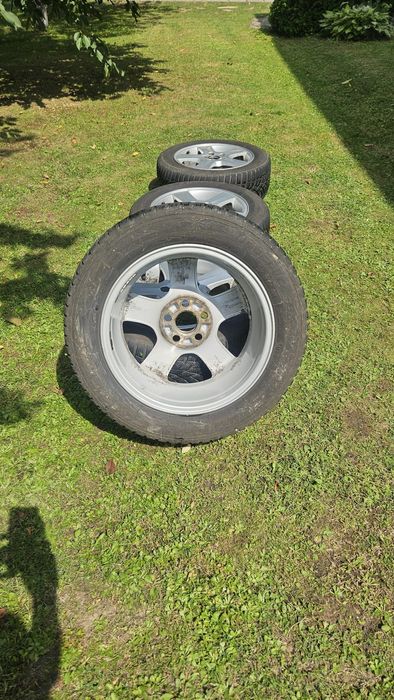 Koła R16 volvo z oponami zimowymi 205/55/16 2022R