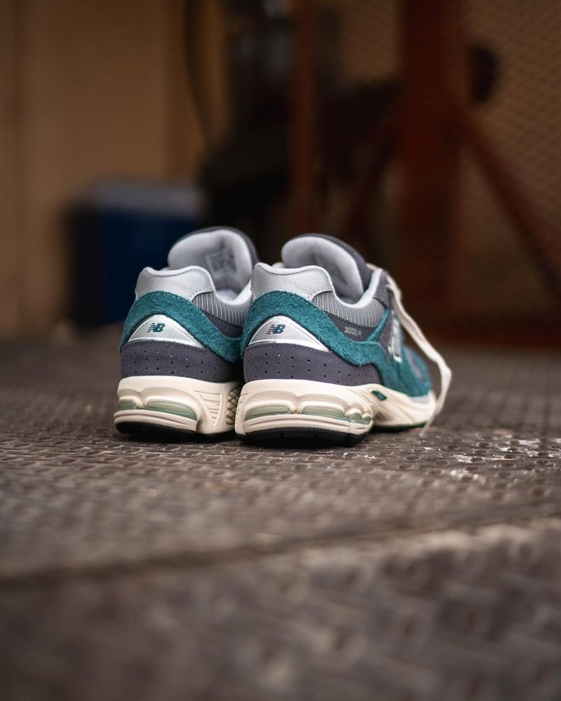 Чоловічі кросівки нб New Balance 2002R M2002REM Оригінал