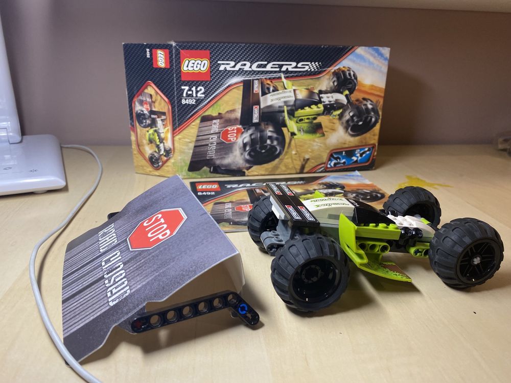 Lego 8492 wyscigowka komplet z pudelkiem