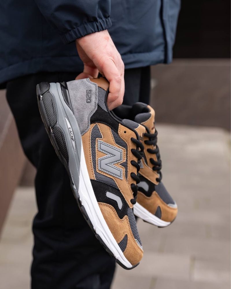 Чоловічі кросівки нью беланс New Balance 920 Black Gray Brown 41-45