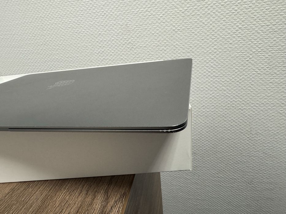 Makbook Air 13" A1932