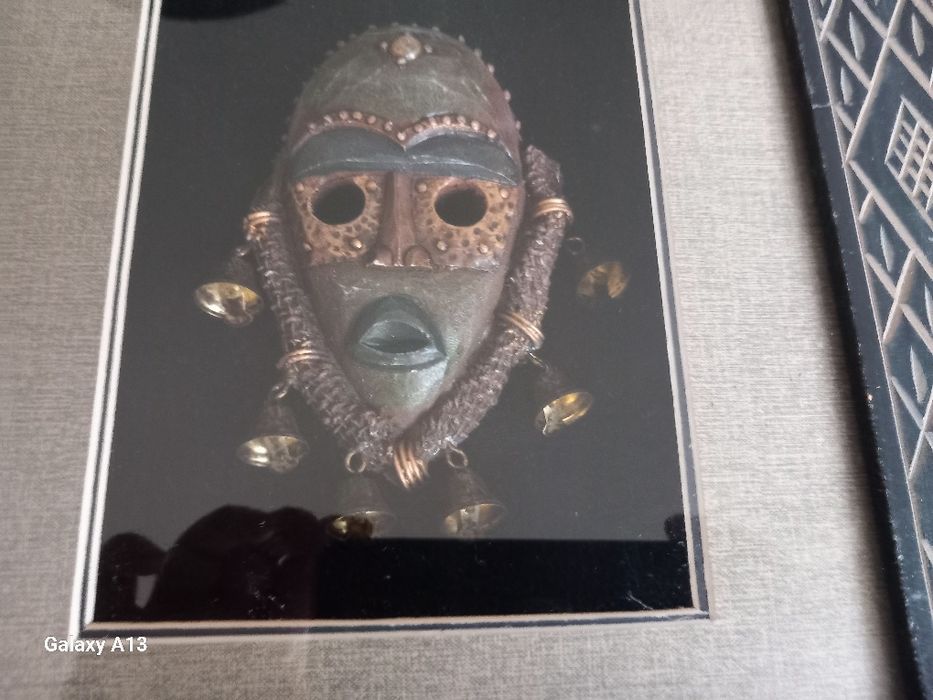 Quadros com máscaras tribais com dimensões  de 30/ 40 cmtribais