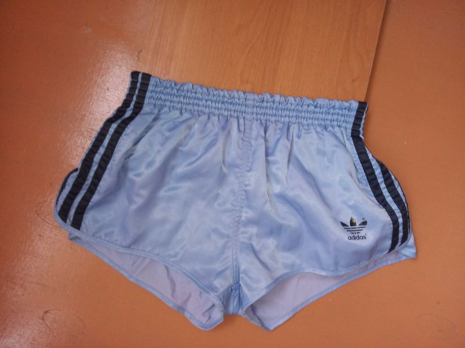 ЖІночі шорти Adidas розмір S-M