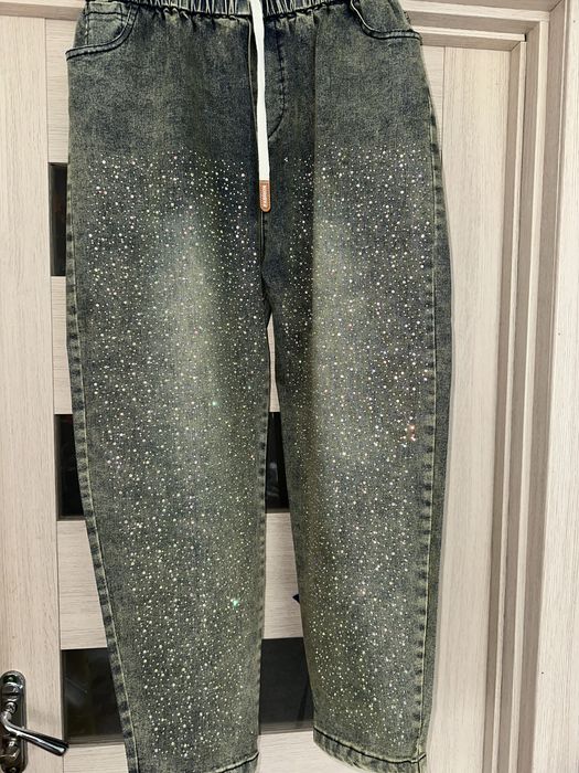 Джинси в стразах +size