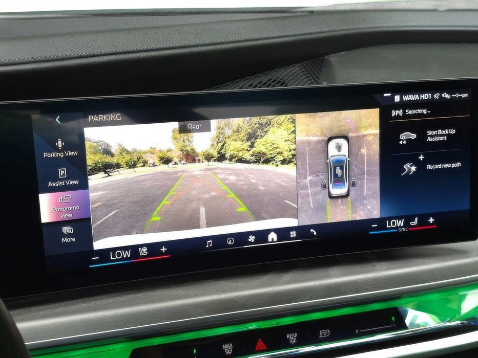 BMW 7 Series 740i      2023