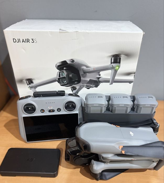 DJI Air 3s fly more combo
