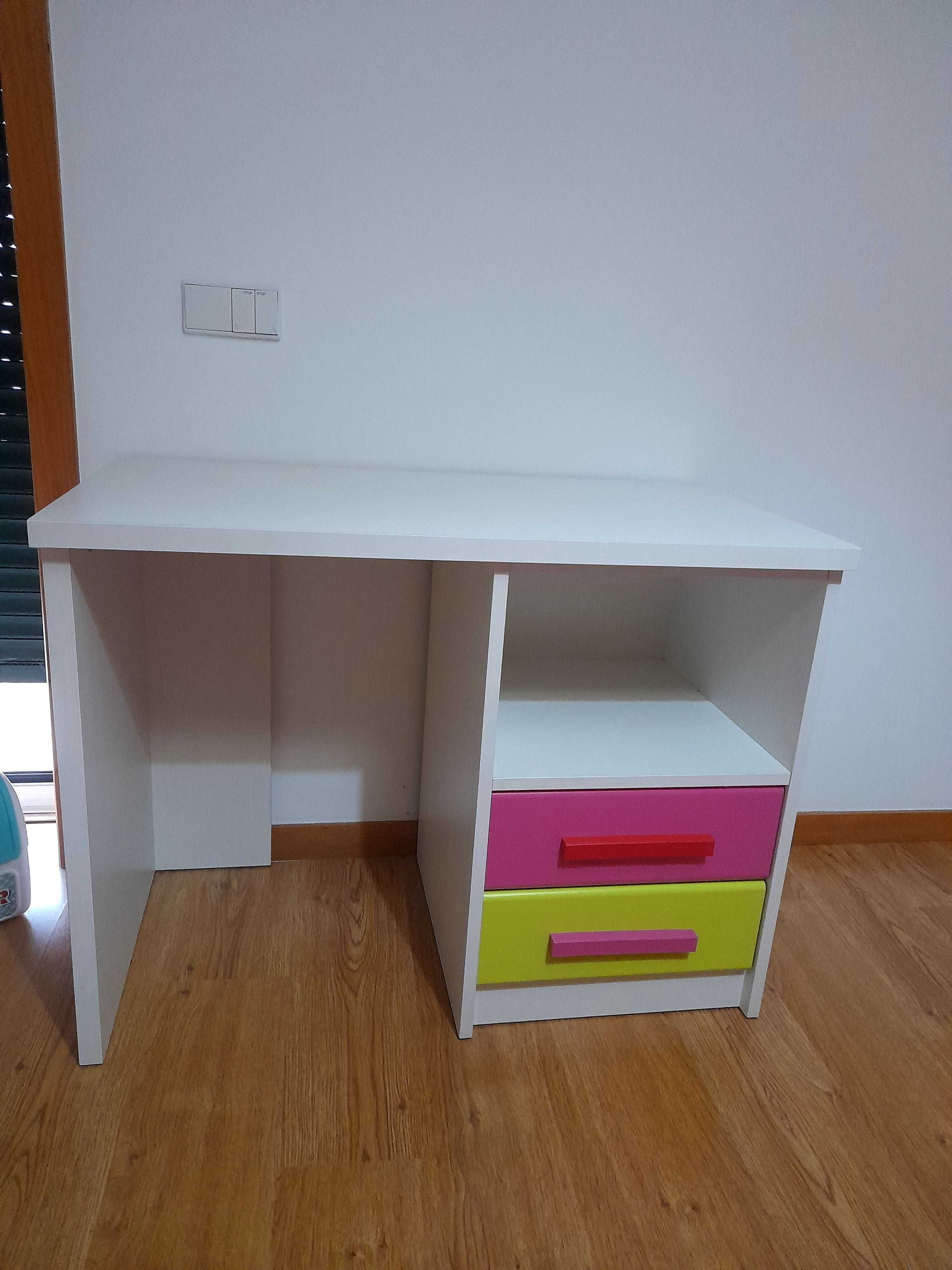 Mobilia de quarto criança