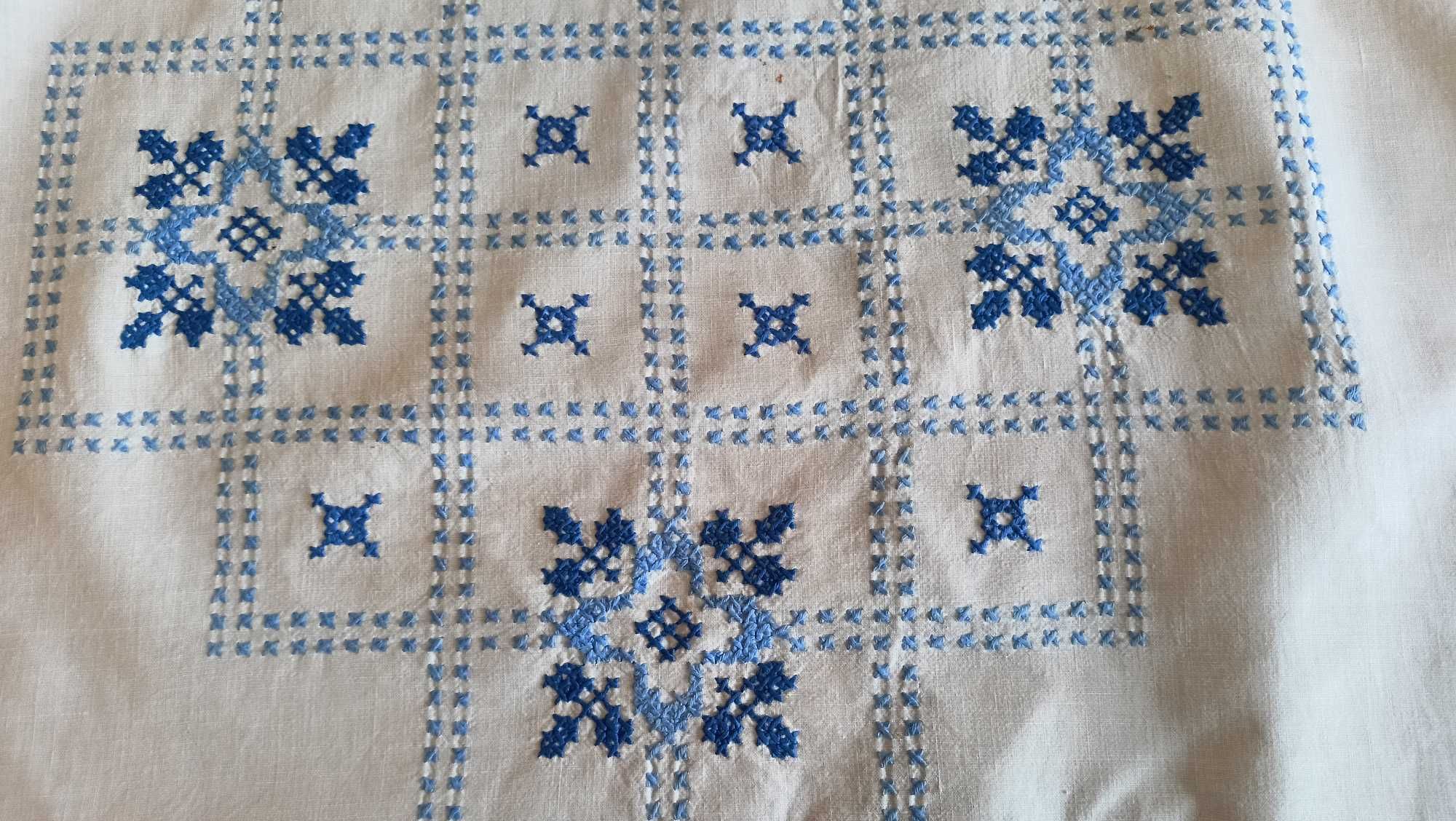 Stary obrus rękodzieło, haft ręczny krzyżykowy 160 x 130,bawełna