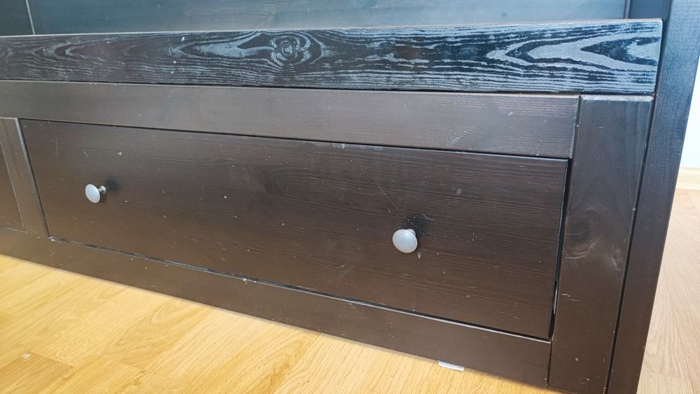 Łóżko rozkładane dwuosobowe leżanka drewniane Ikea czarne hemnes