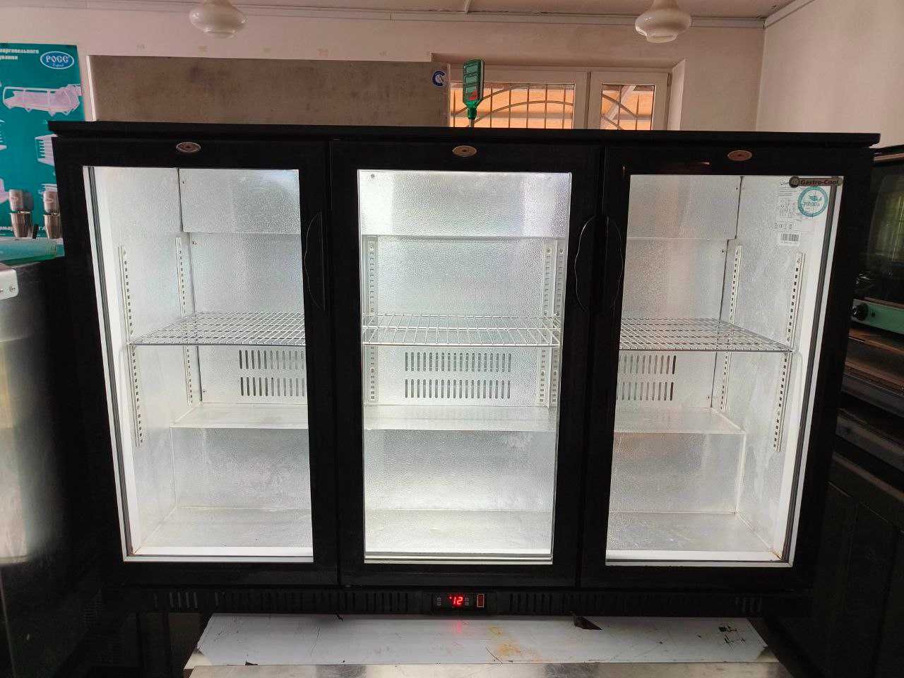 Холодильна шафа барна 3х дверна. Міні-бар.
