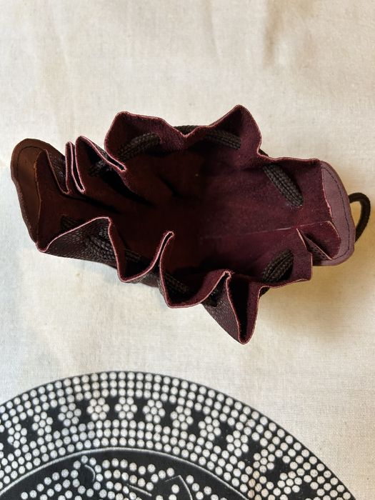 Porta-moedas boho em pele. Novo