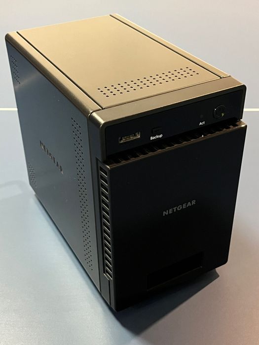 Serwer NAS NETGEAR ReadyNas 31400 4Gb RAM + 2xWD Green 2Tb stan B. D.