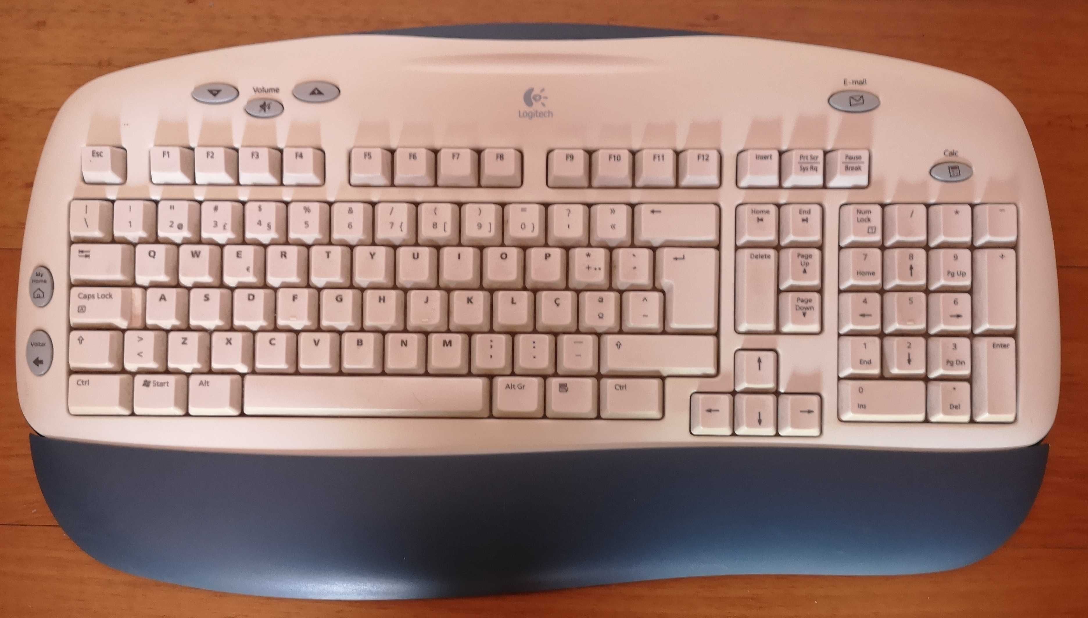 Teclado Logitech sem fios