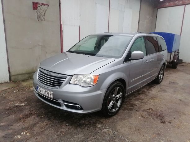 Chrysler Town & Country 7 osobowy