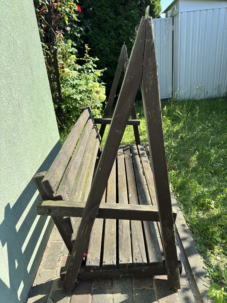 Drewniana ławka do huśtawki