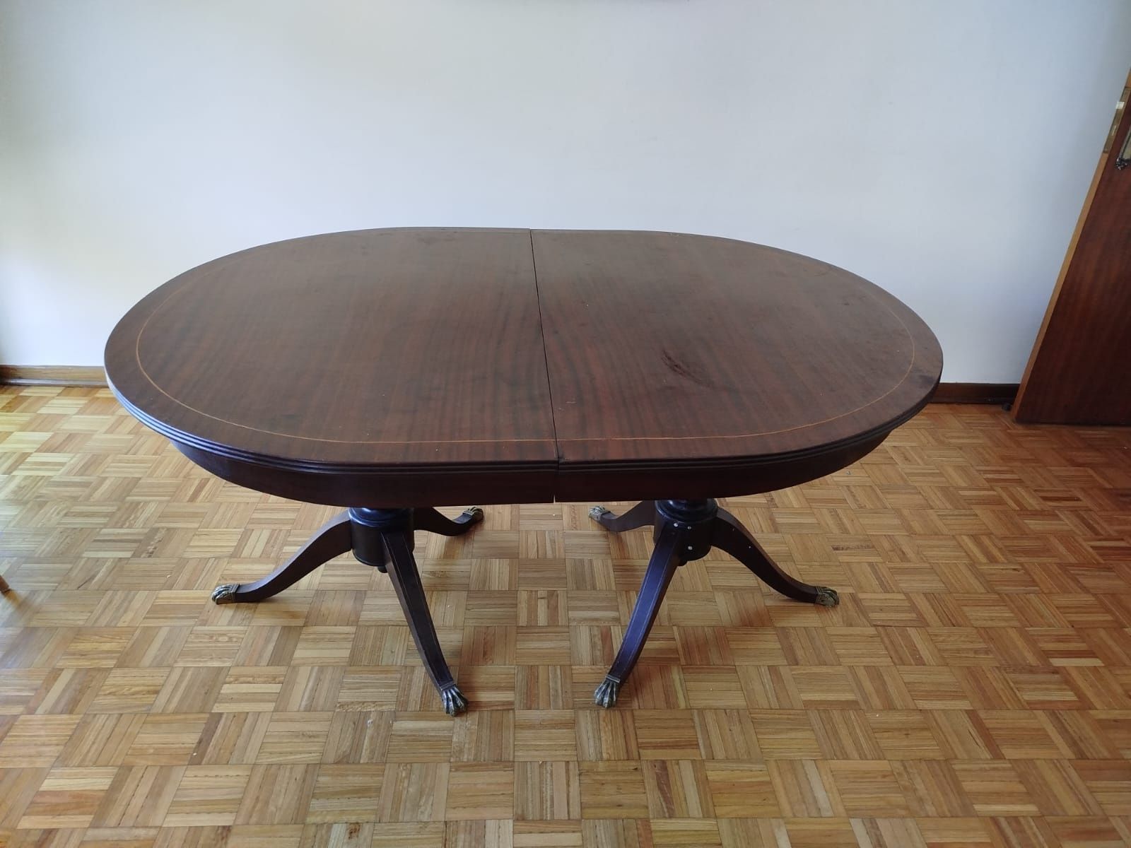 Mesa de madeira extensível