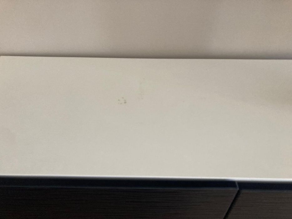 Vendo móvel Ikea com portas pretas
