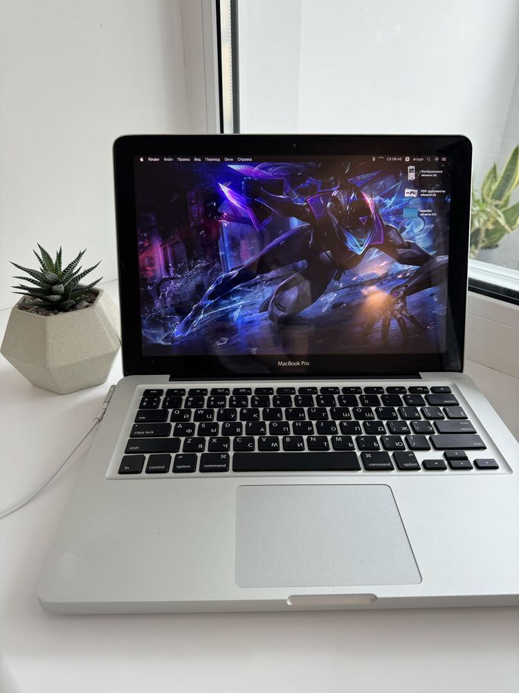 Macbook Pro 13 mid 2012 + чехол в подарок